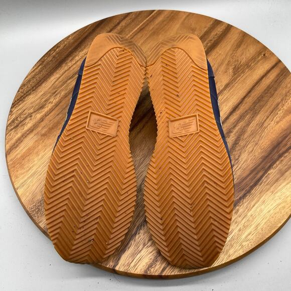 New Balance 574 Shoes Womens Size 10.5 Navy Suede Retro Running Casual Sneakers - Picture 7 of 8